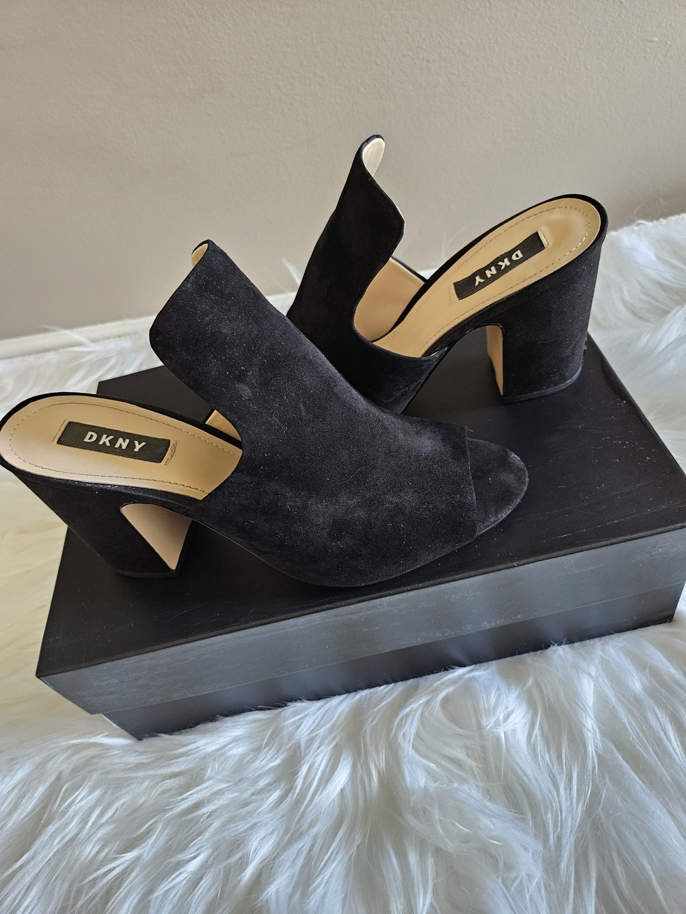 DKNY Black Suede Open-Toe Block Heel Mules-Sz 8.5 EUC